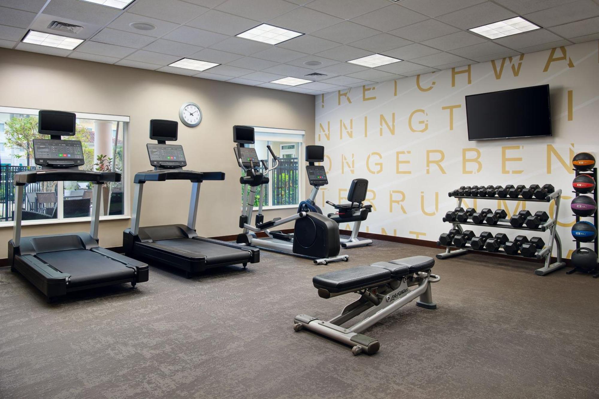 Residence Inn By Marriott Fort Myers At I-75 And Gulf Coast Town Center Estero Eksteriør billede