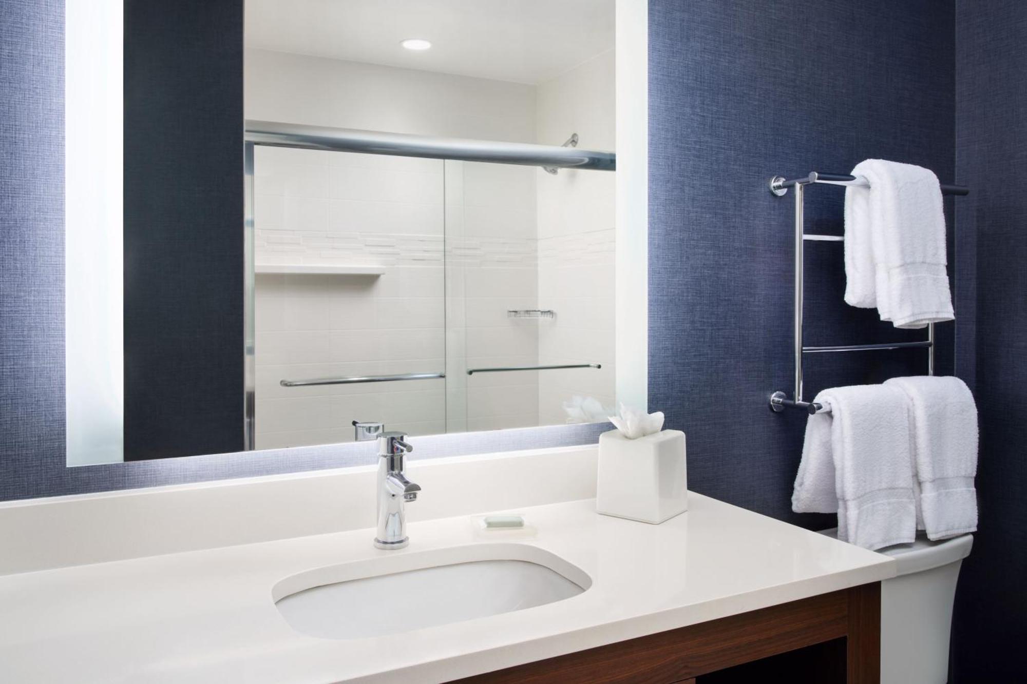 Residence Inn By Marriott Fort Myers At I-75 And Gulf Coast Town Center Estero Eksteriør billede