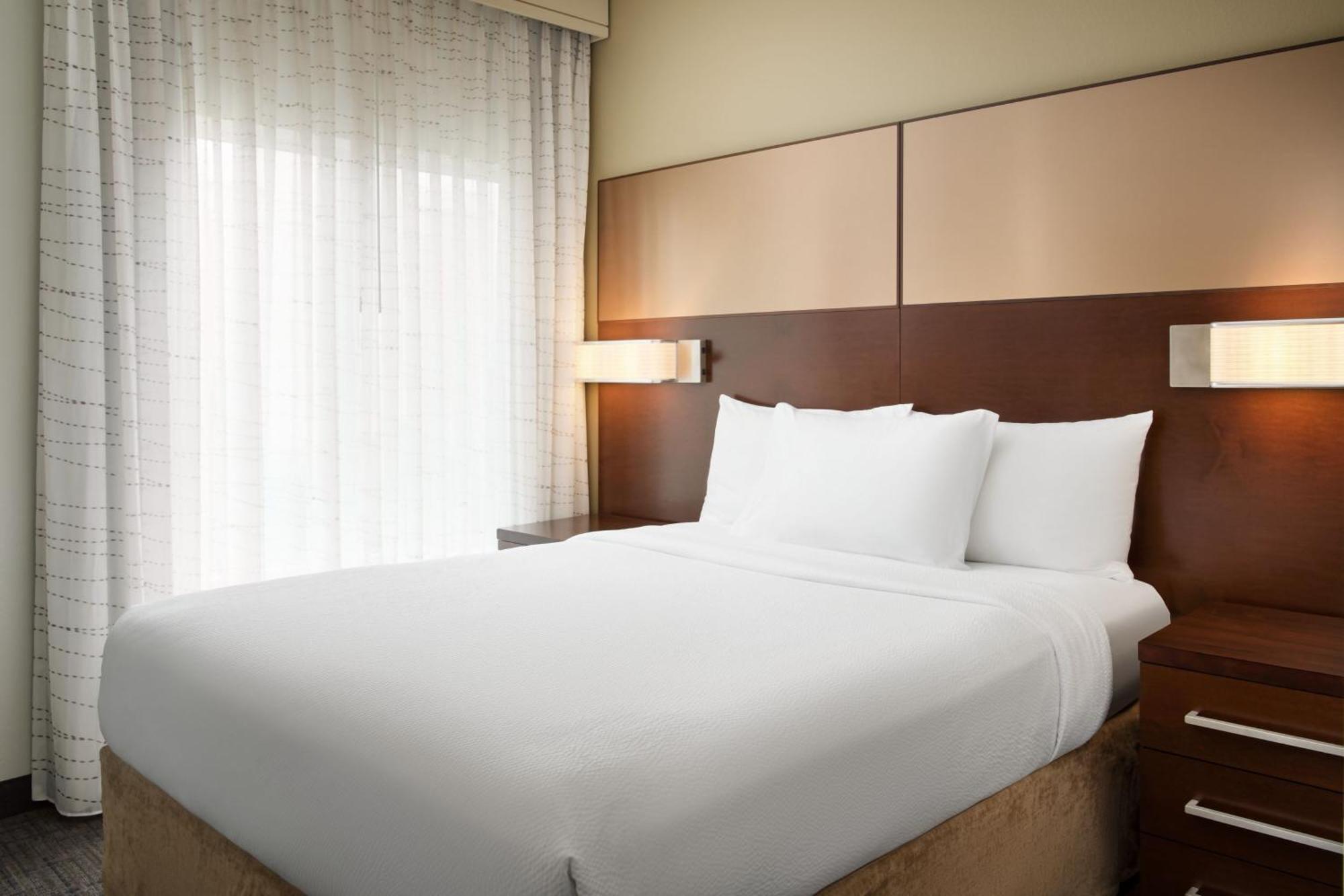 Residence Inn By Marriott Fort Myers At I-75 And Gulf Coast Town Center Estero Eksteriør billede