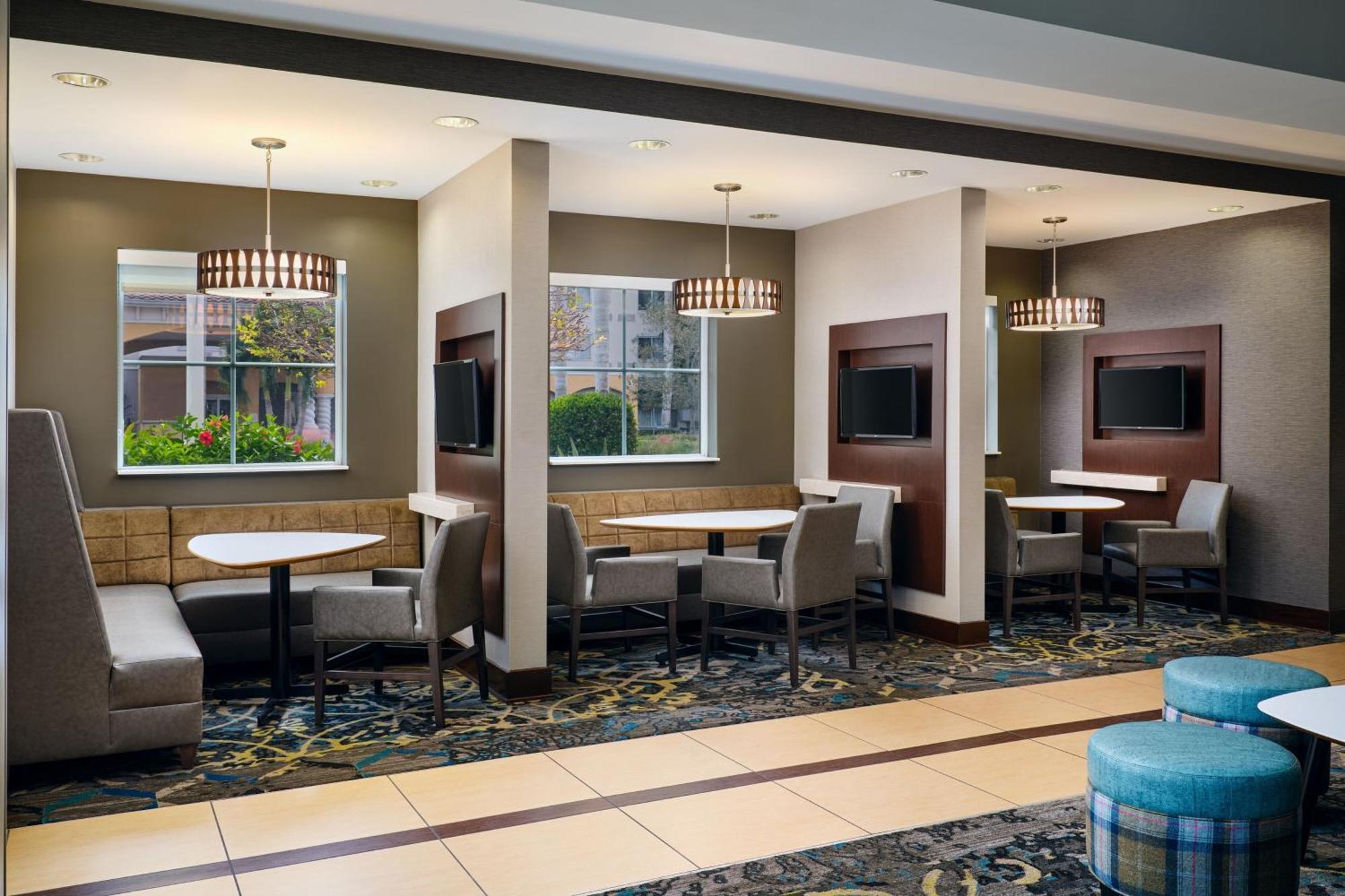 Residence Inn By Marriott Fort Myers At I-75 And Gulf Coast Town Center Estero Eksteriør billede